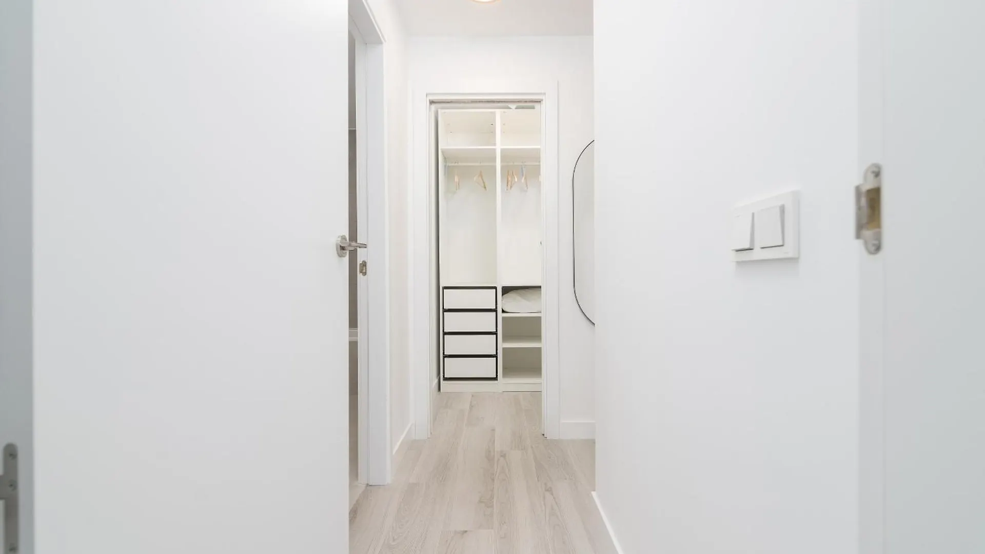 Suite Homes Urban Sky Tower 4 G Malaga