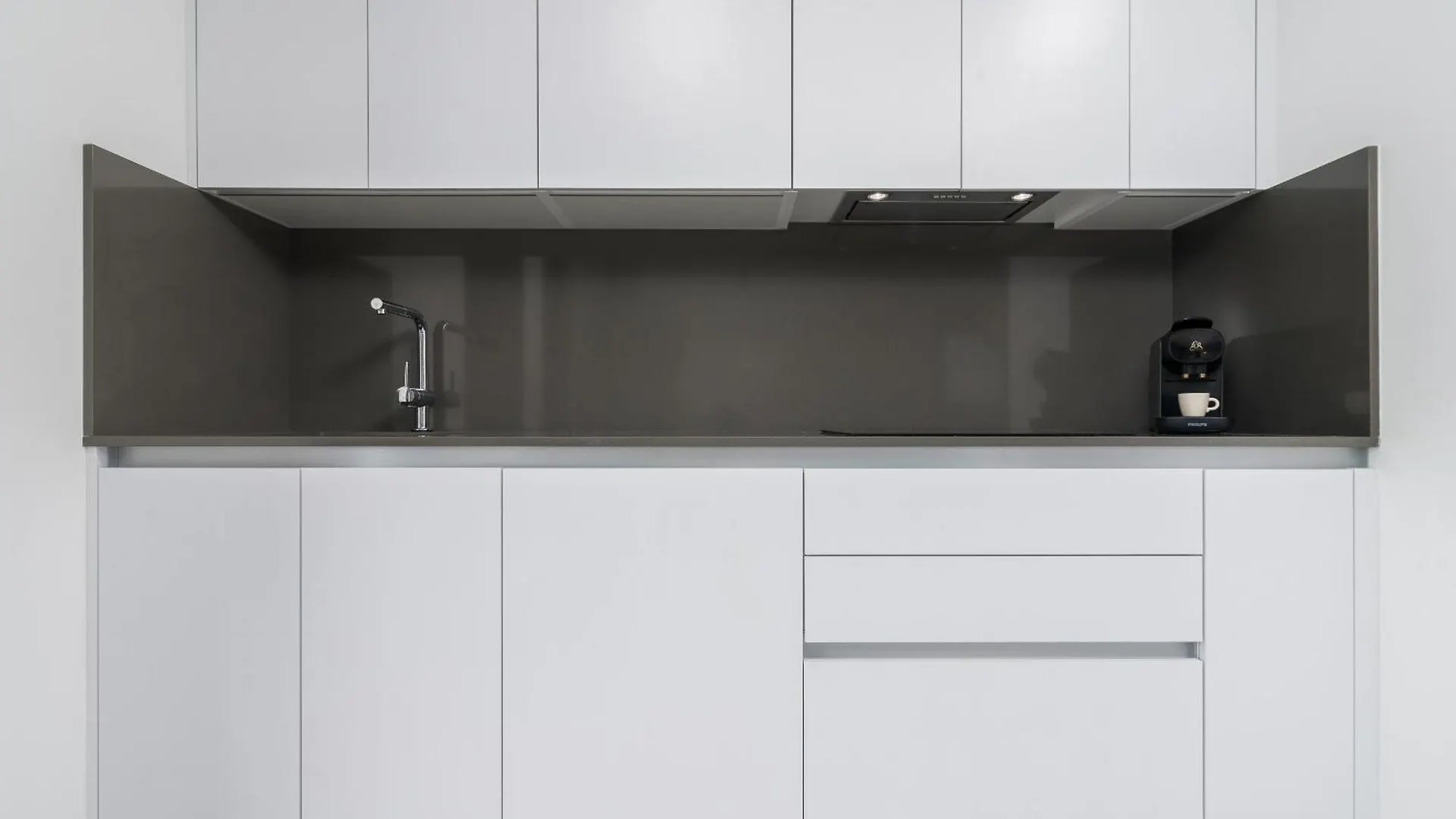 Suite Homes Urban Sky Tower 4 G Malaga Apartment