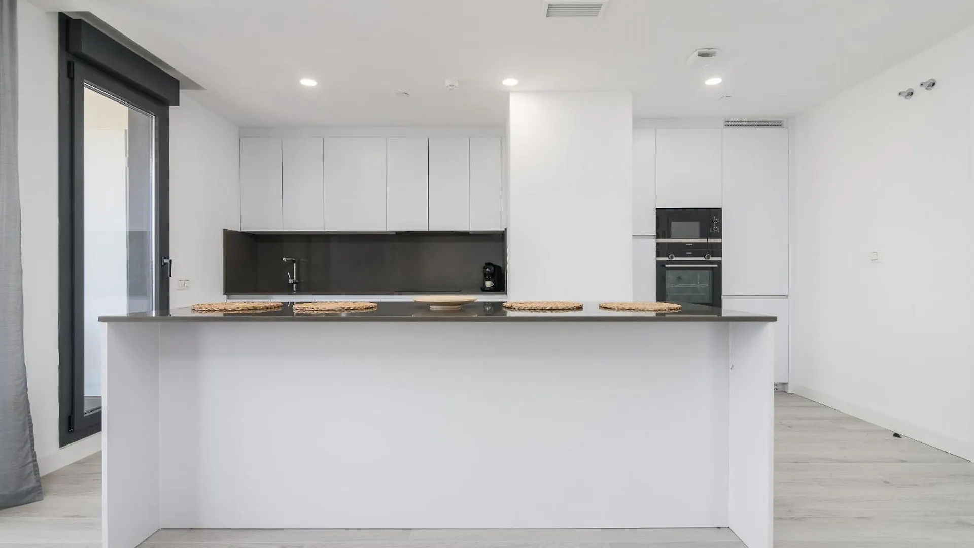Suite Homes Urban Sky Tower 4 G Malaga
