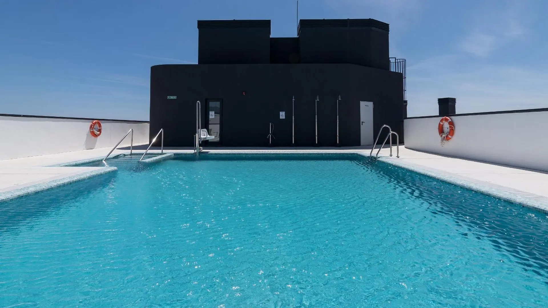 Suite Homes Urban Sky Tower 4 G Malaga