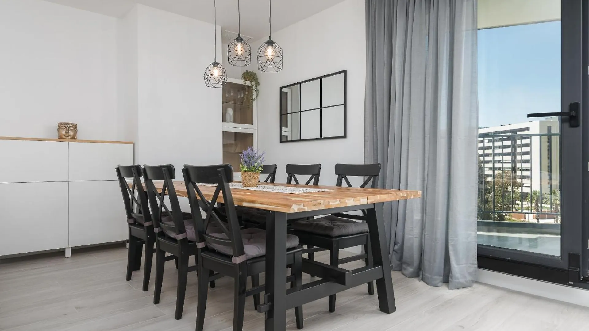 Apartment Suite Homes Urban Sky Tower 4 G Malaga Spain
