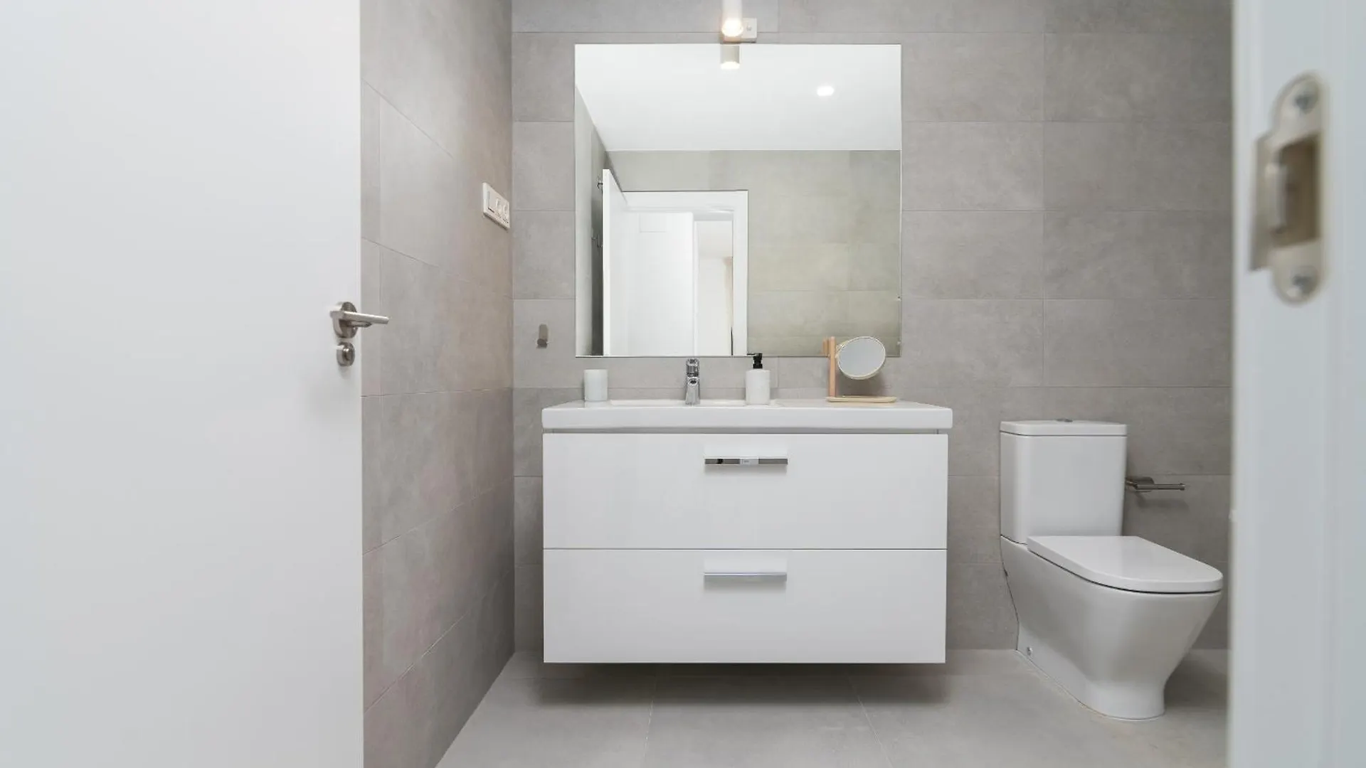 Suite Homes Urban Sky Tower 4 G Malaga 0*,
