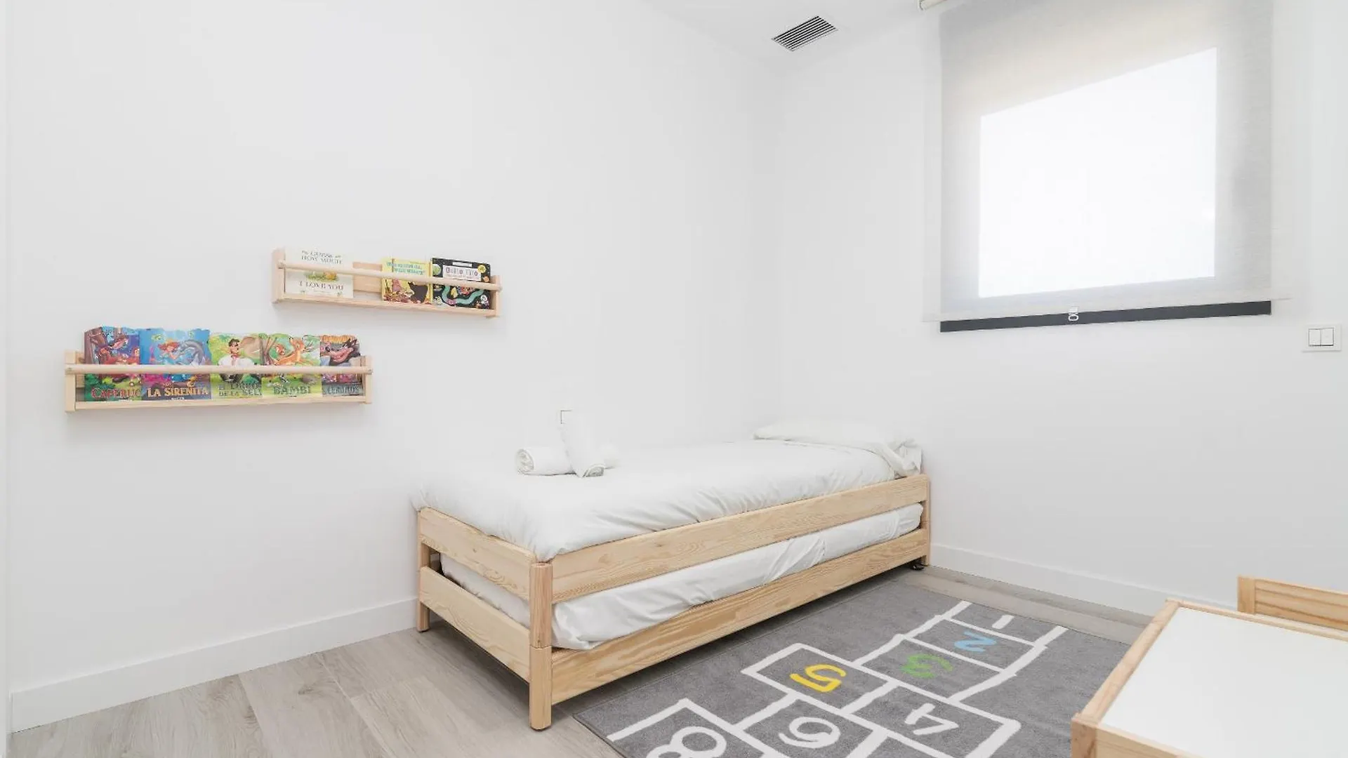 Apartment Suite Homes Urban Sky Tower 4 G Malaga